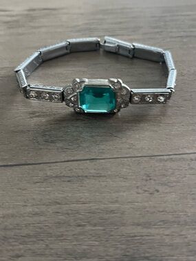 Beautiful Vintage Nov-E-Line Bracelet w/Emerald Glass & Rhinestones Circa 1932